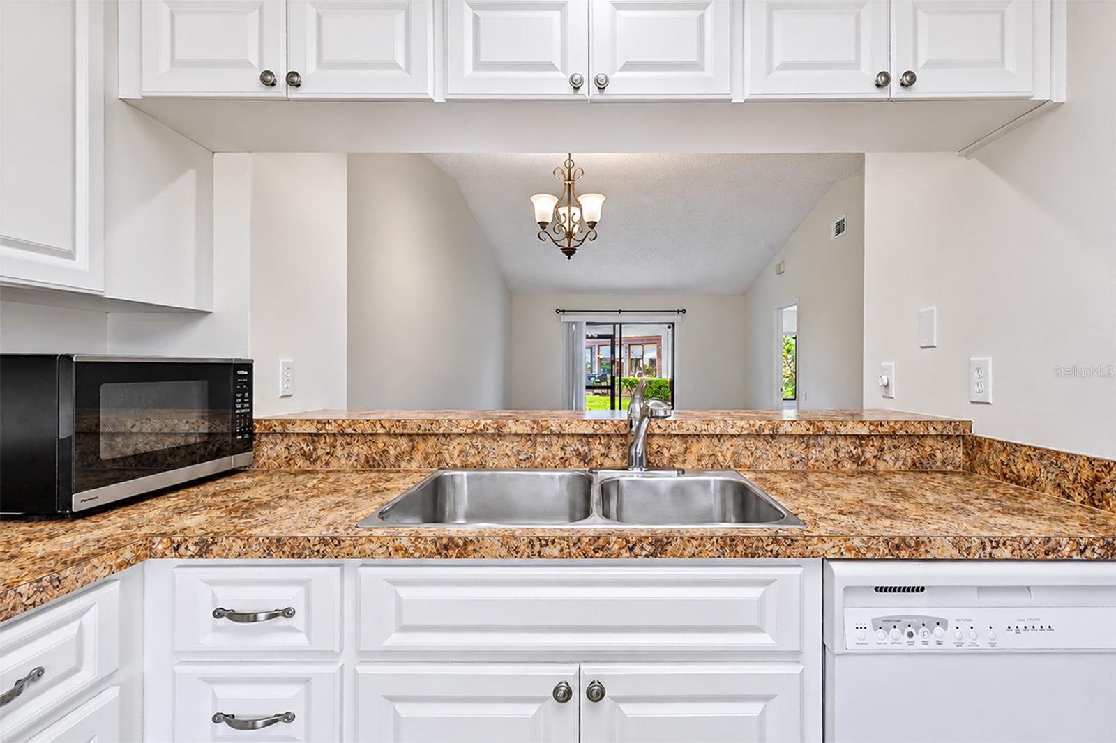 1817 CYPRESS TRACE DR — photo 12