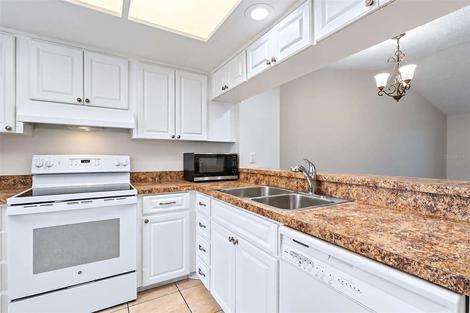 1817 CYPRESS TRACE DR — photo 11
