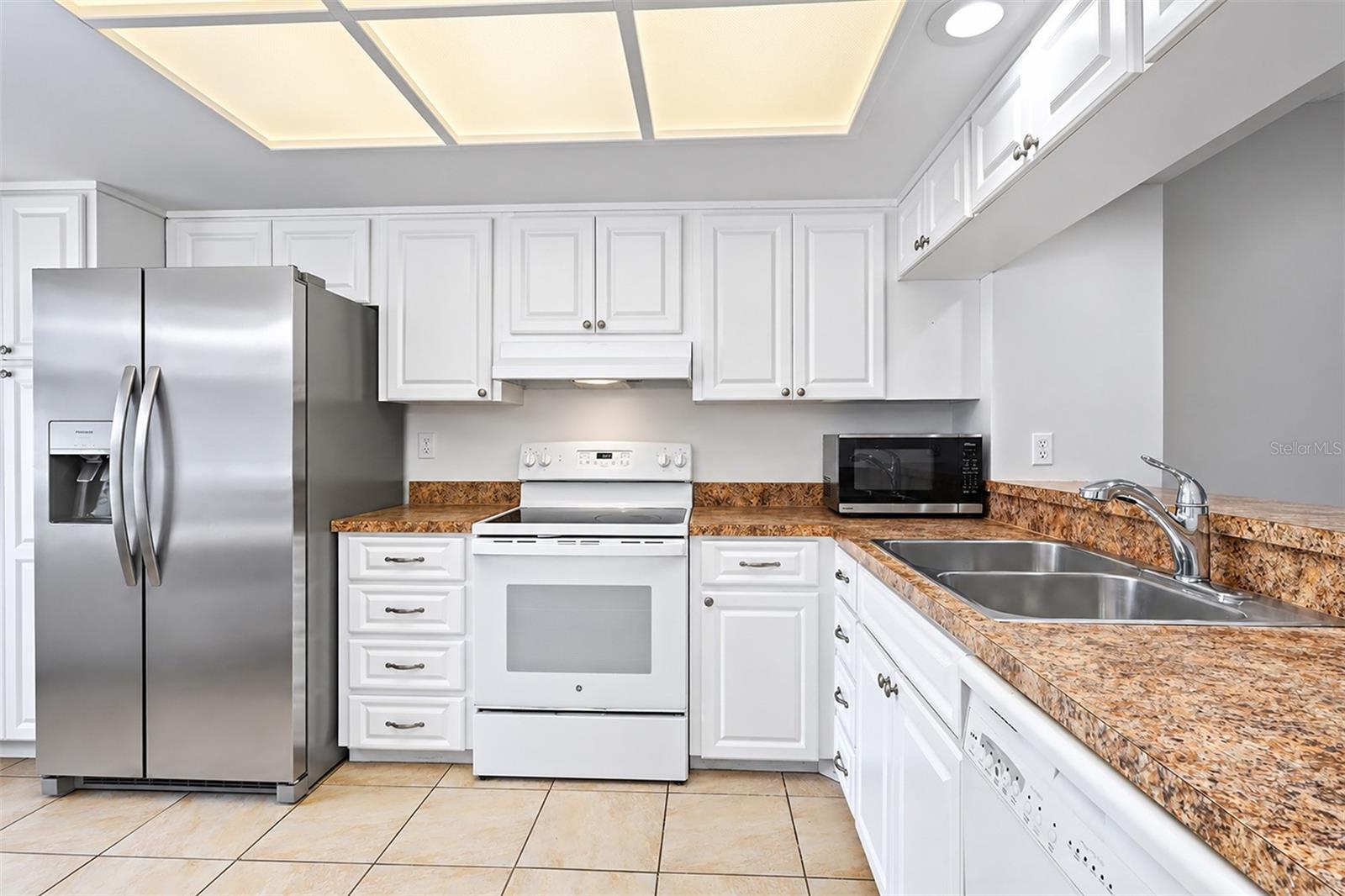 1817 CYPRESS TRACE DR — photo 8