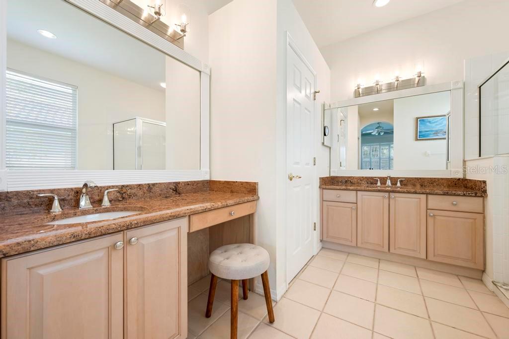 711 BACK NINE DR — photo 22