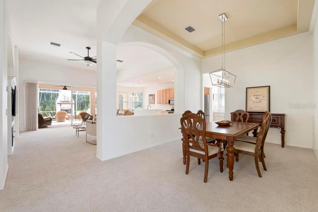 711 BACK NINE DR — photo 10