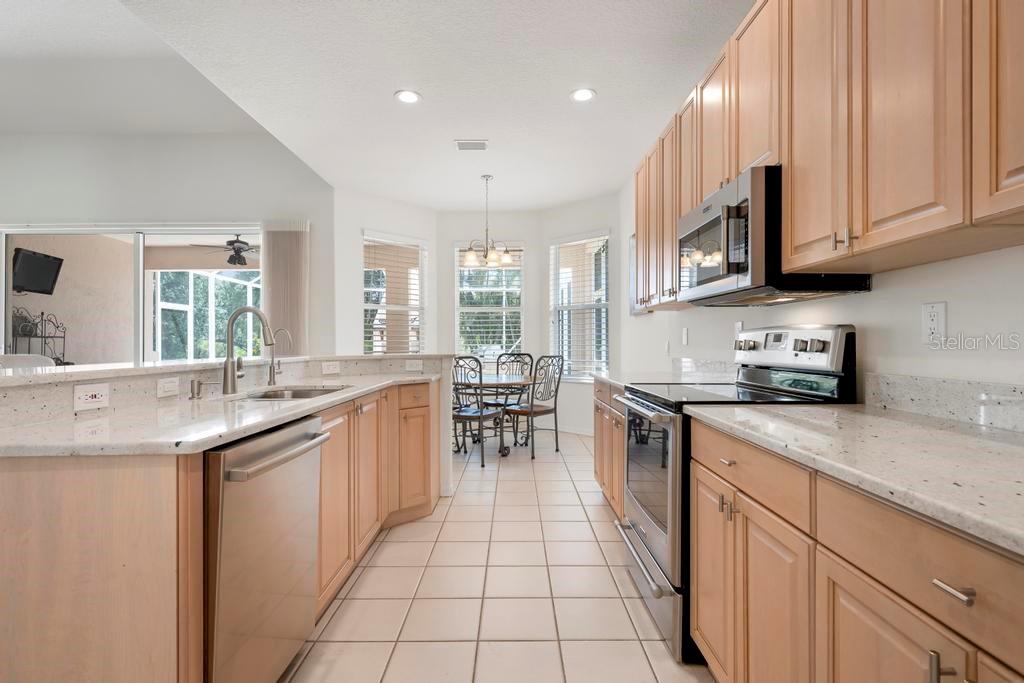 711 BACK NINE DR — photo 13