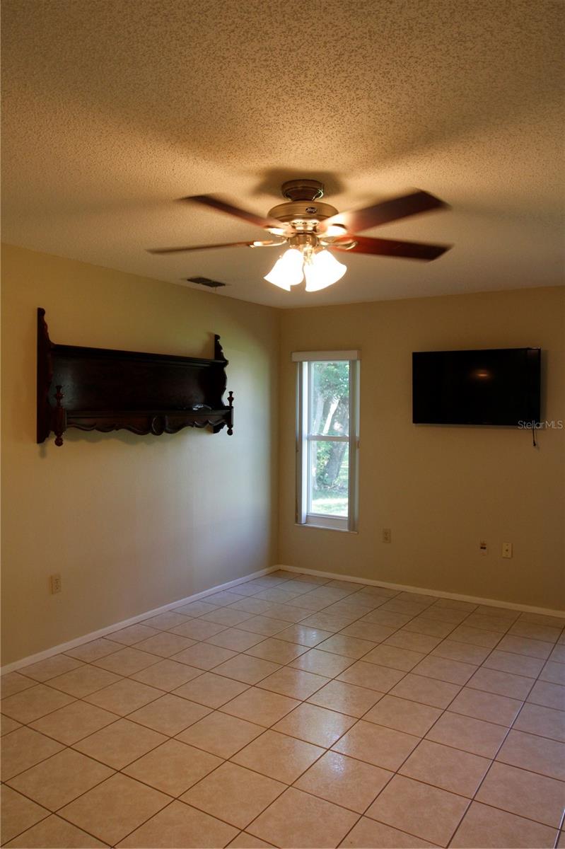 10749 FALLEN LEAF LN — photo 42
