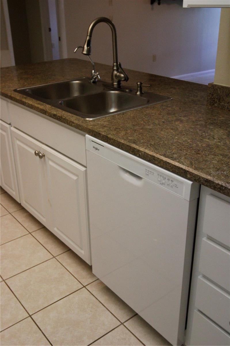 10749 FALLEN LEAF LN — photo 18