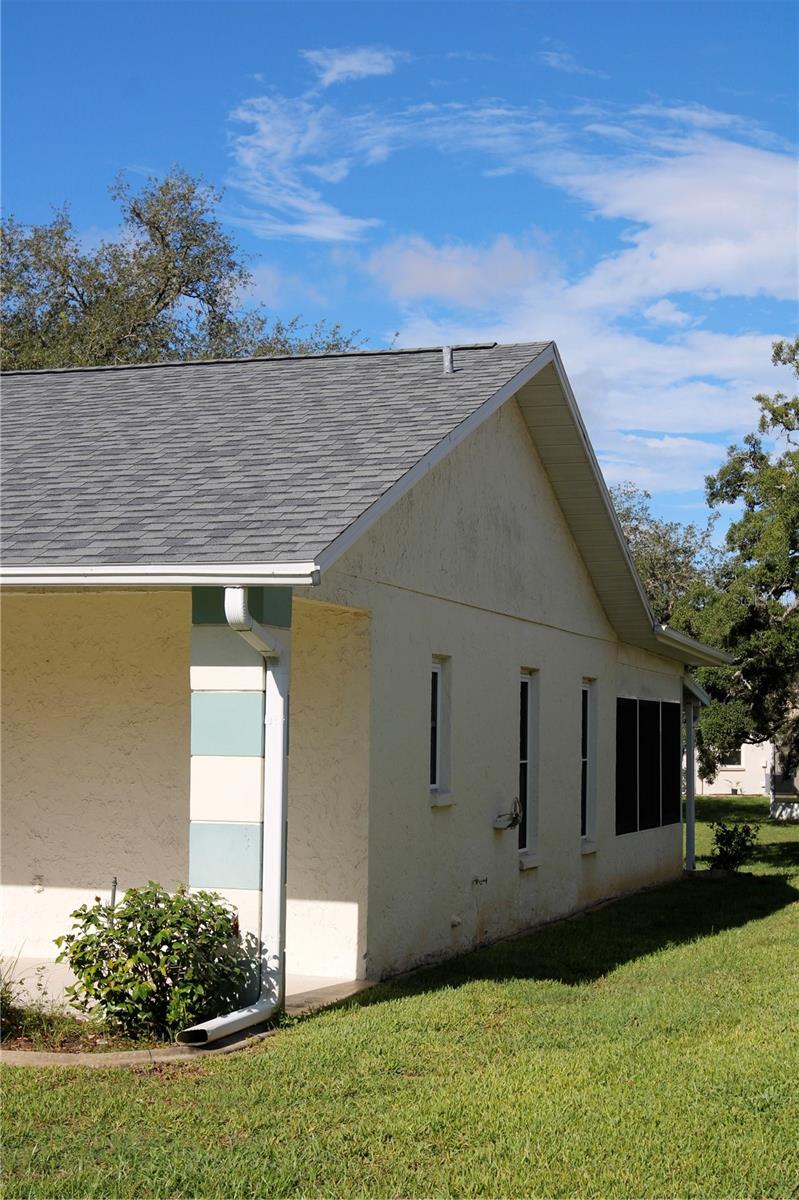 10749 FALLEN LEAF LN — photo 2