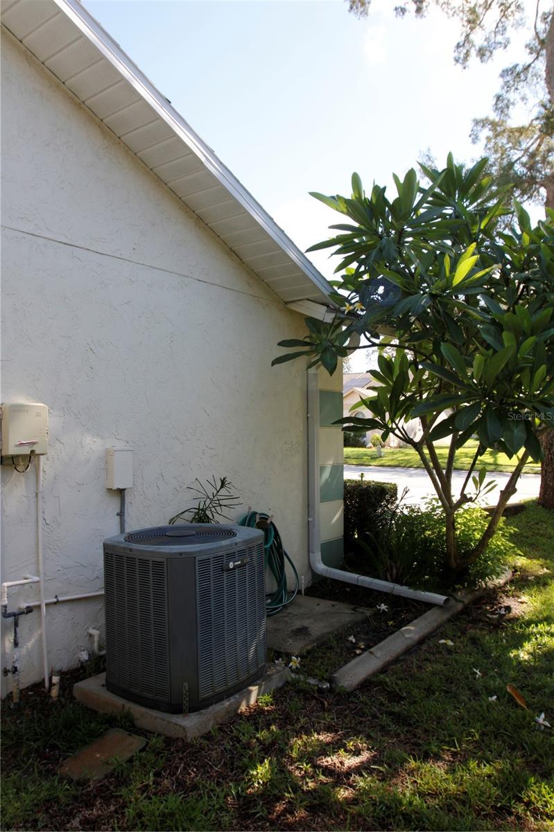 10749 FALLEN LEAF LN — photo 22