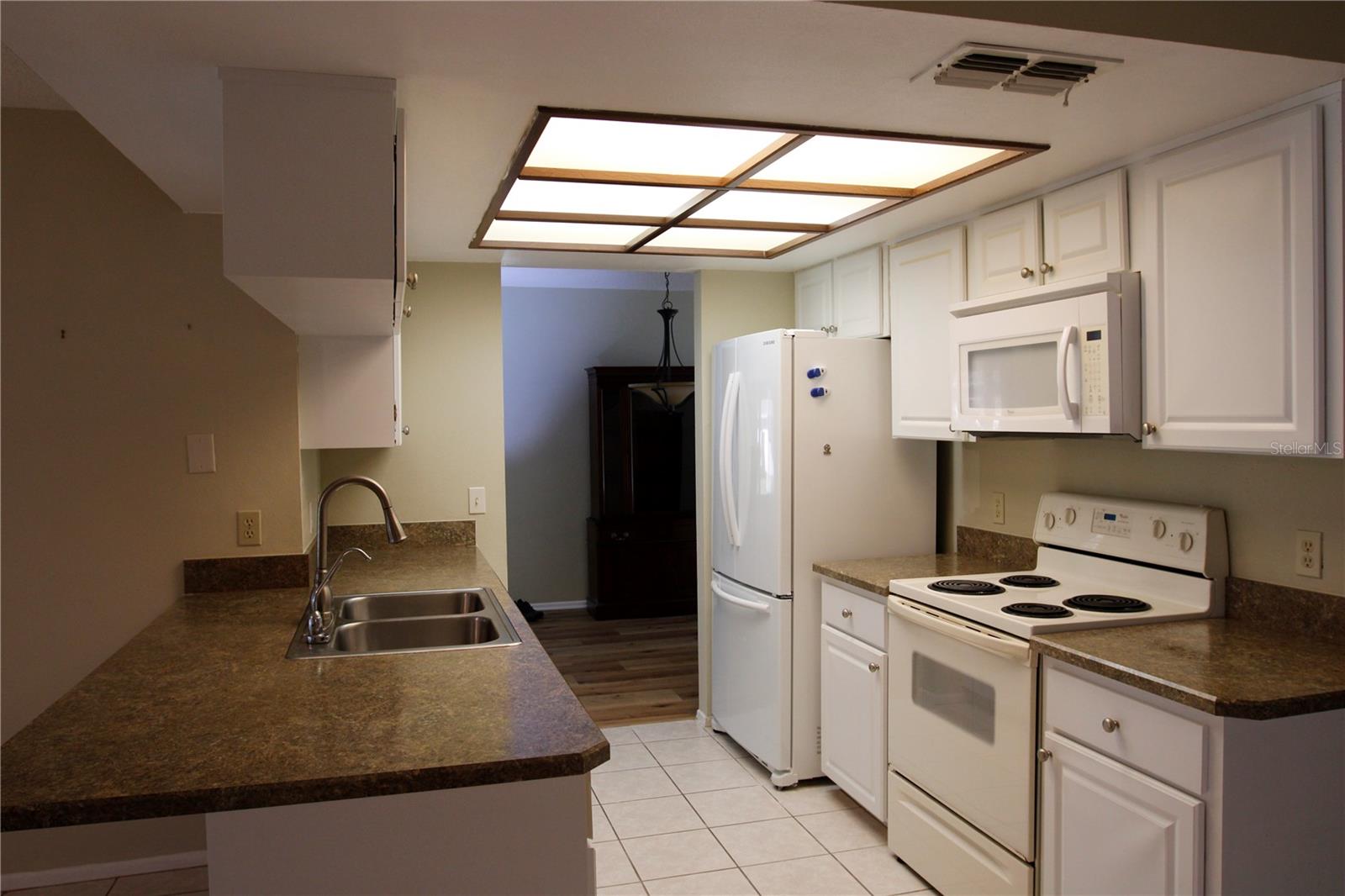 10749 FALLEN LEAF LN — photo 34