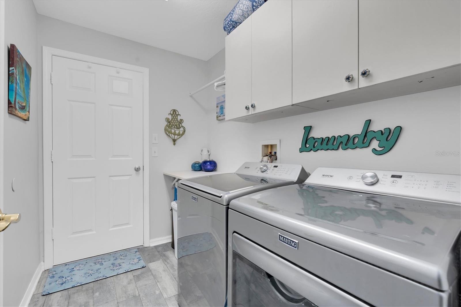 9535 PATRICIAN DR — photo 26