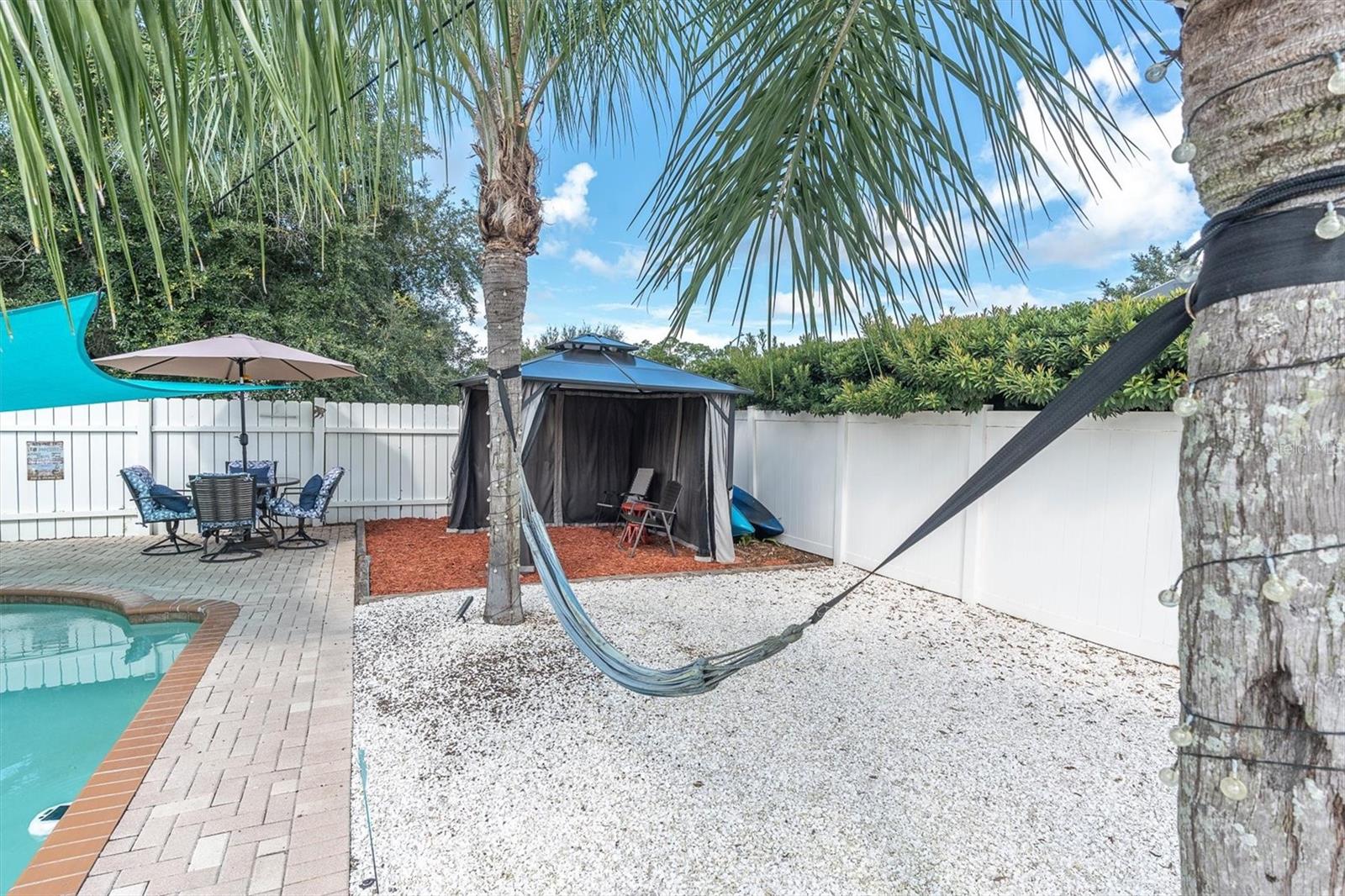 9535 PATRICIAN DR — photo 30