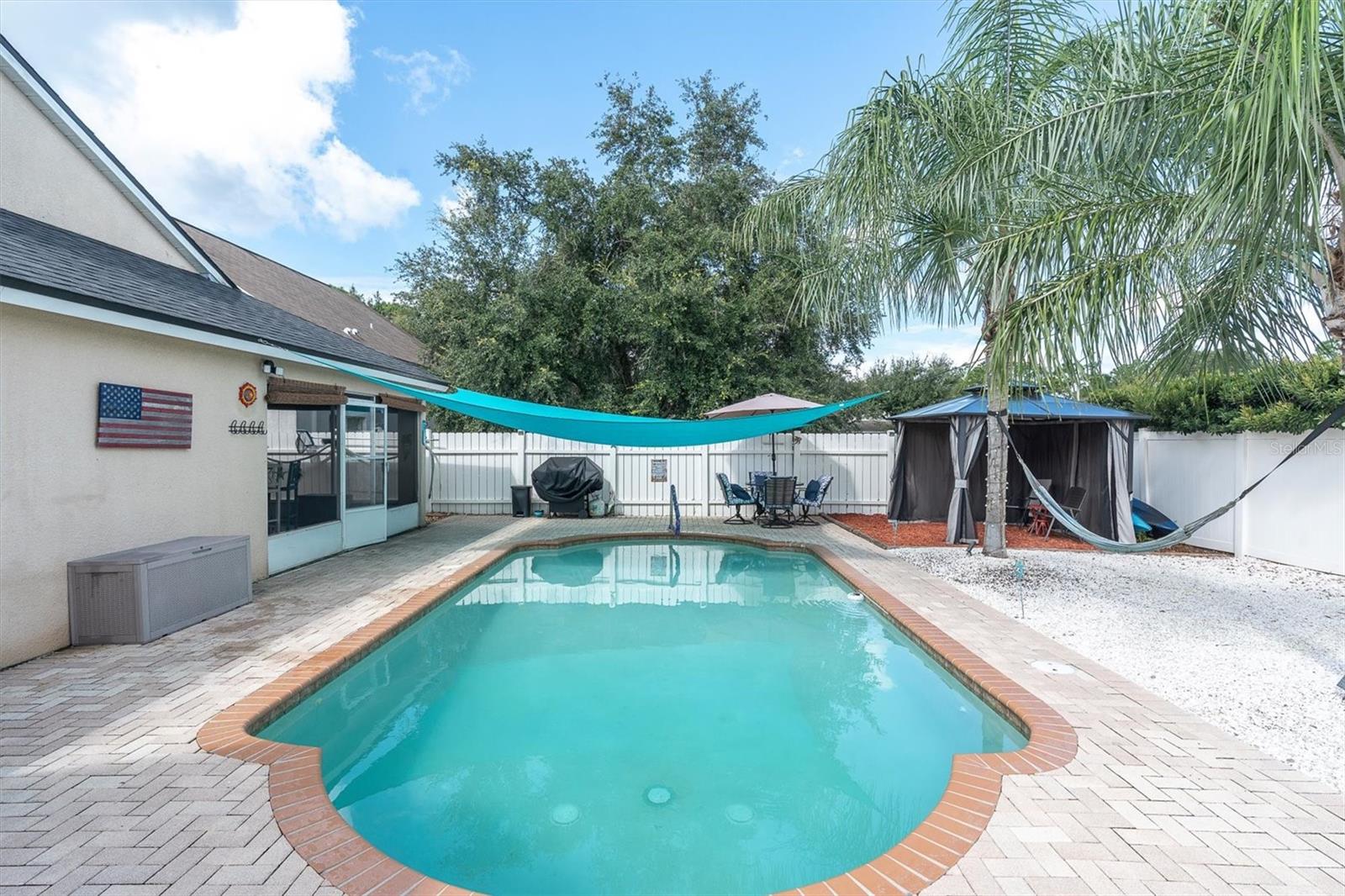 9535 PATRICIAN DR — photo 33