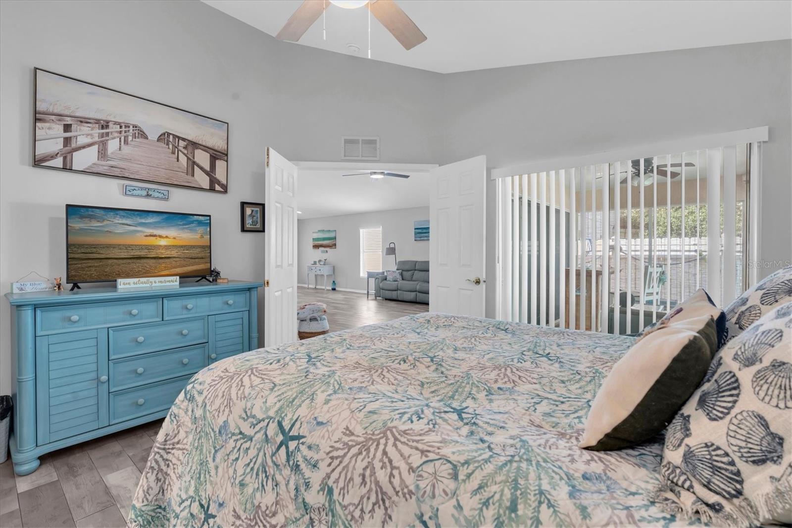 9535 PATRICIAN DR — photo 19