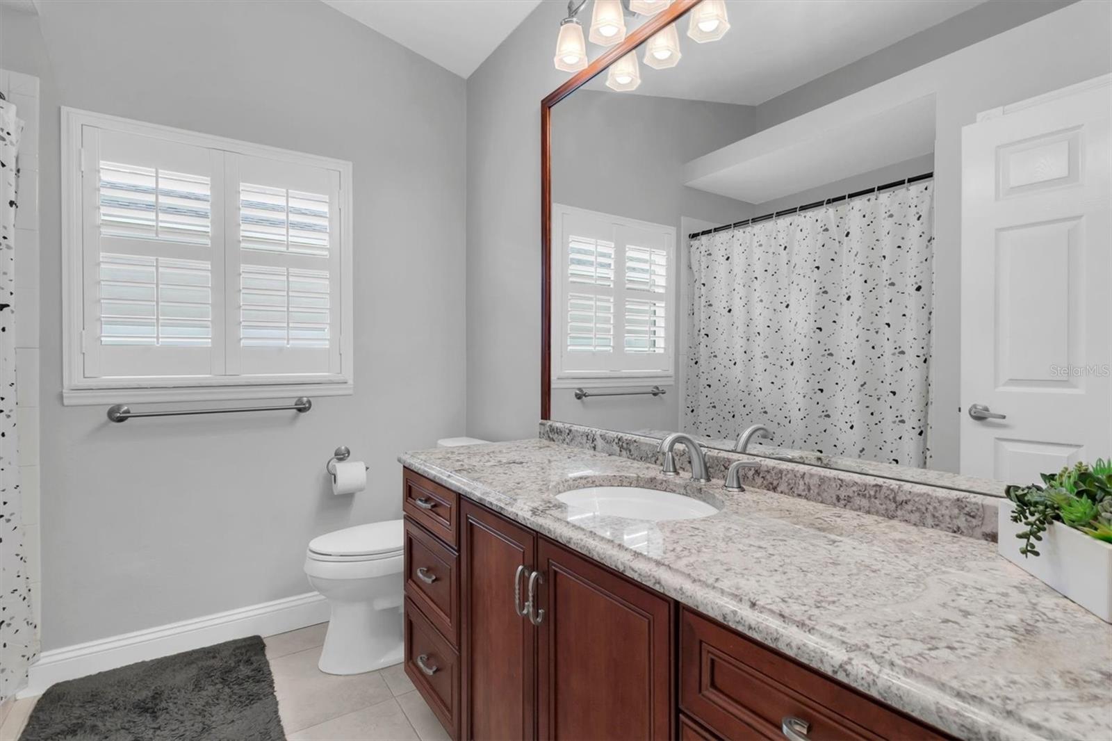 5631 HEREFORD DR — photo 24