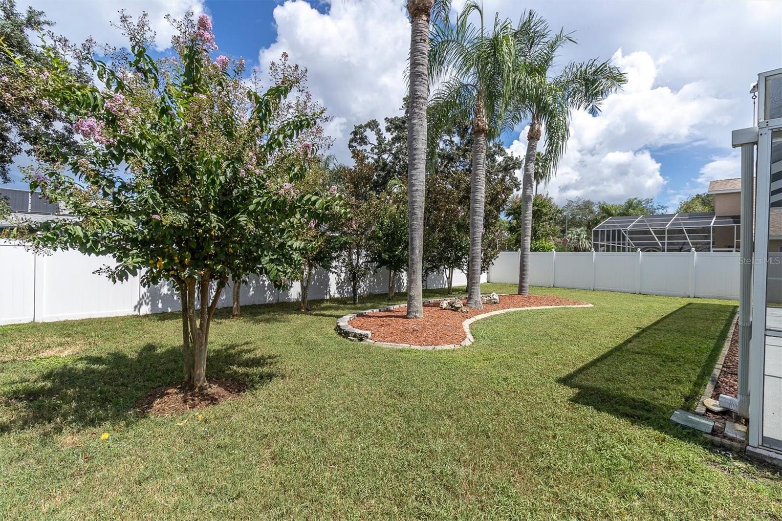 5631 HEREFORD DR — photo 4