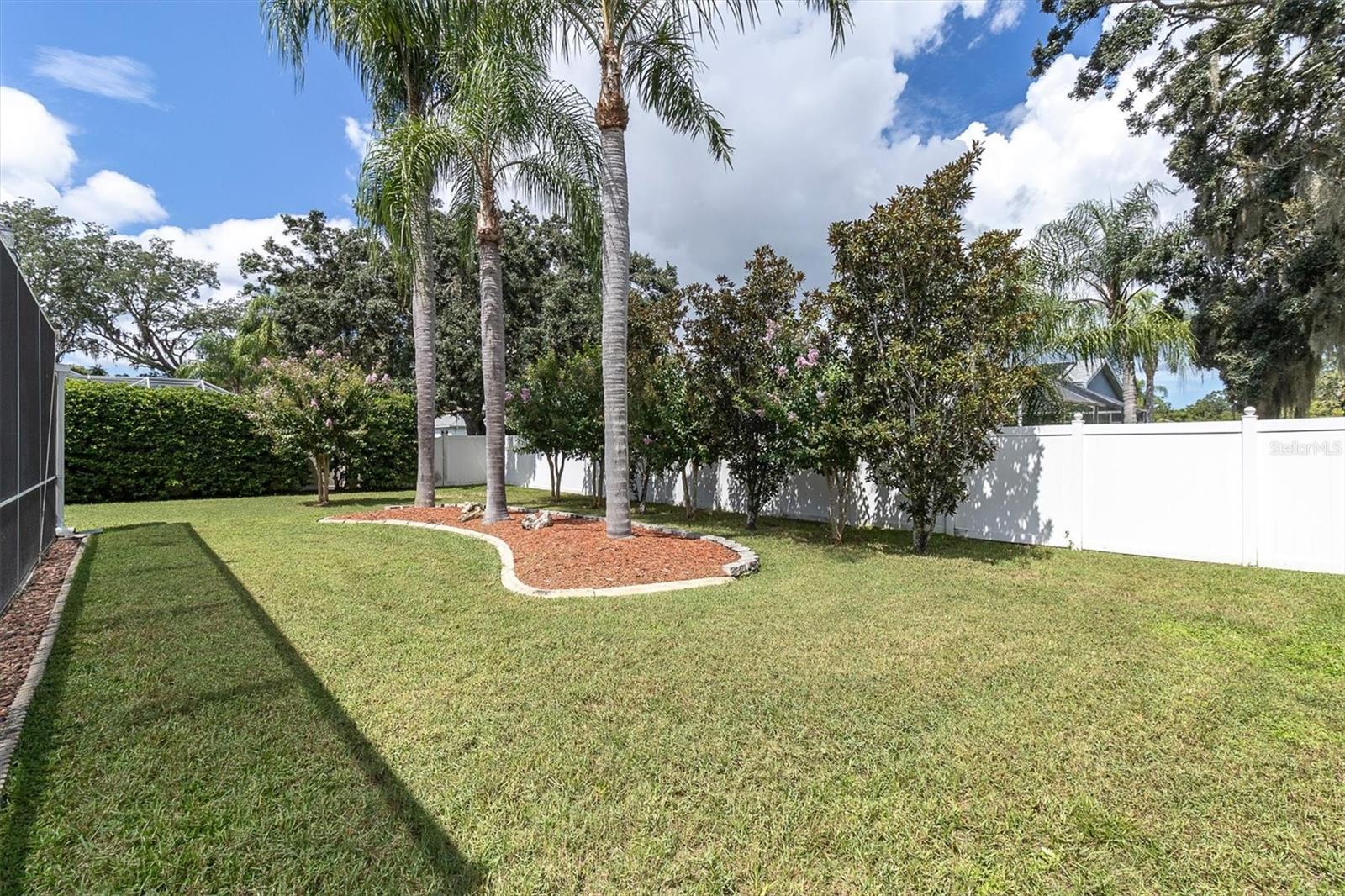 5631 HEREFORD DR — photo 37