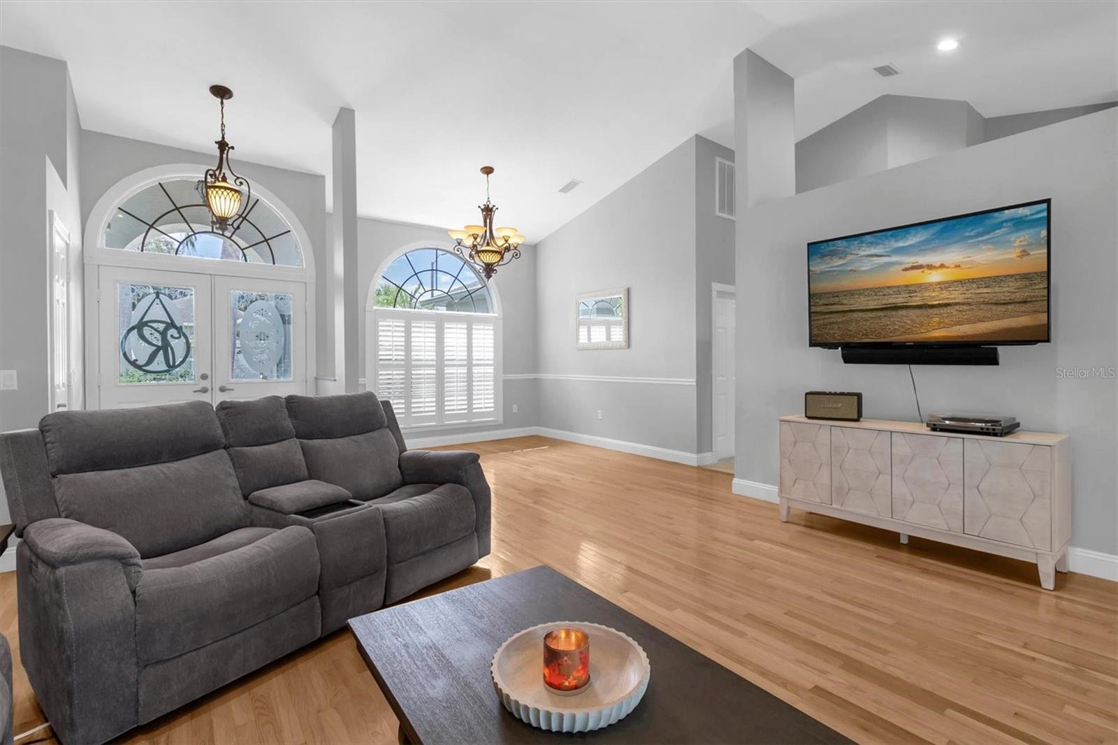 5631 HEREFORD DR — photo 9