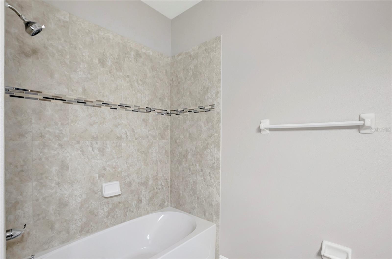 5028 INSHORE LANDING DR — photo 35