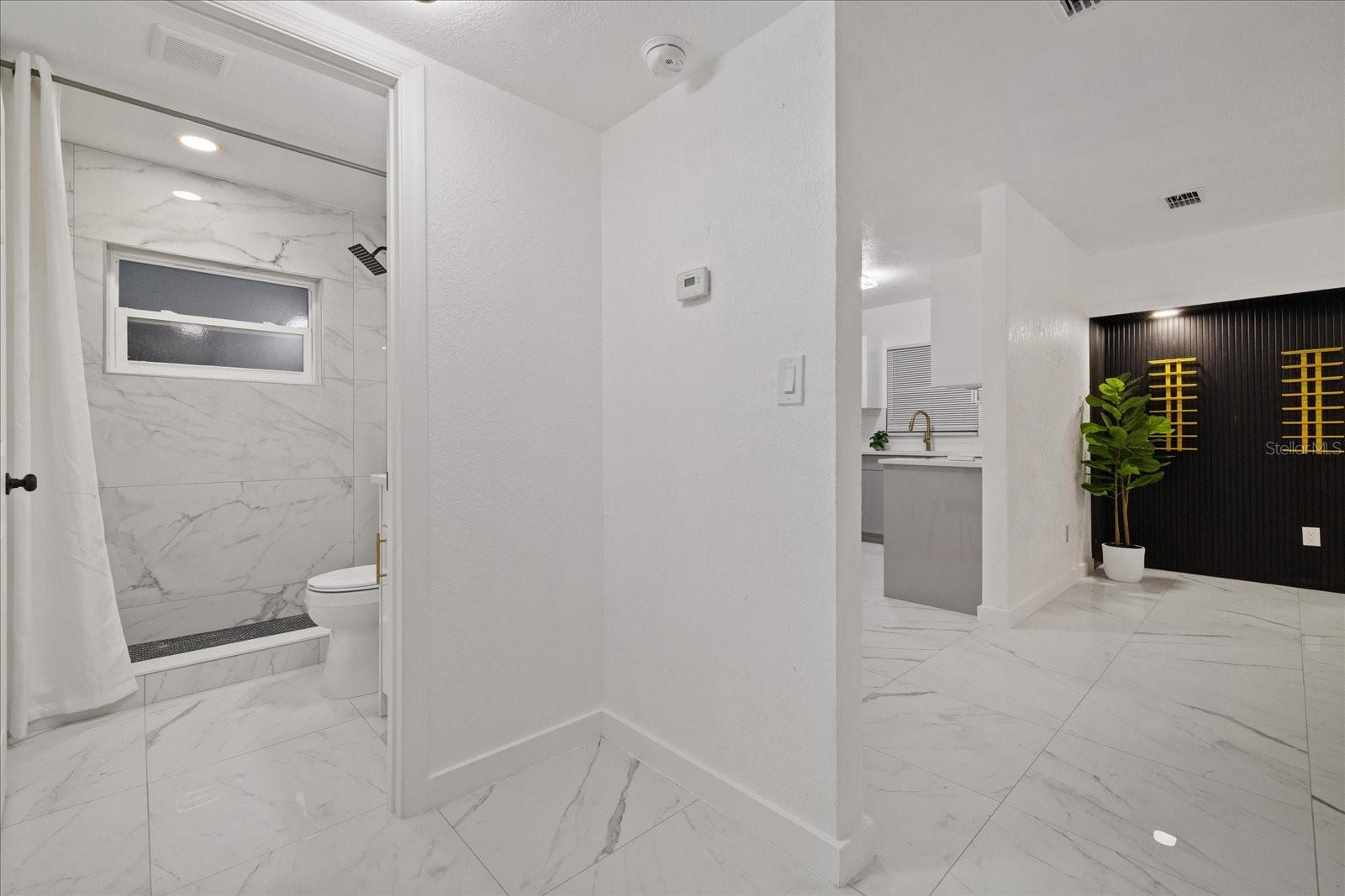 3012 E HANNA AVE — photo 16
