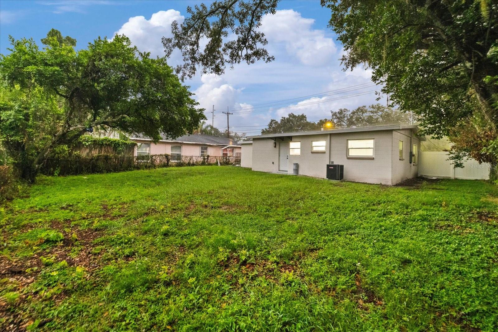 3012 E HANNA AVE — photo 27