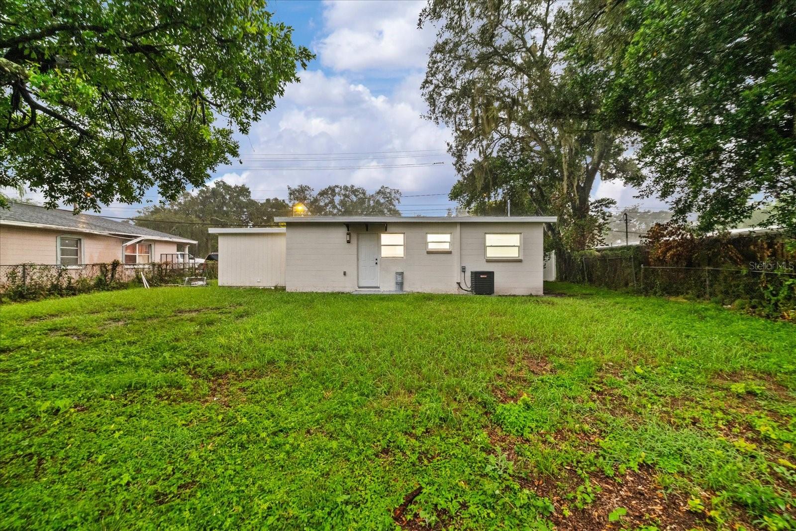3012 E HANNA AVE — photo 26