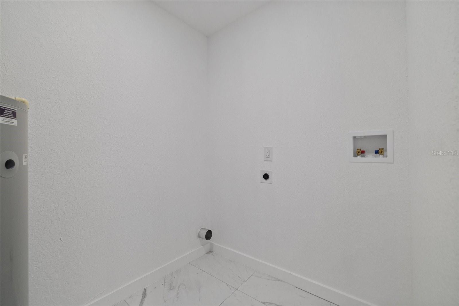 3012 E HANNA AVE — photo 21