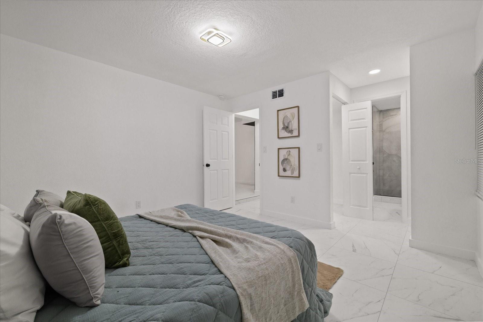 3012 E HANNA AVE — photo 22