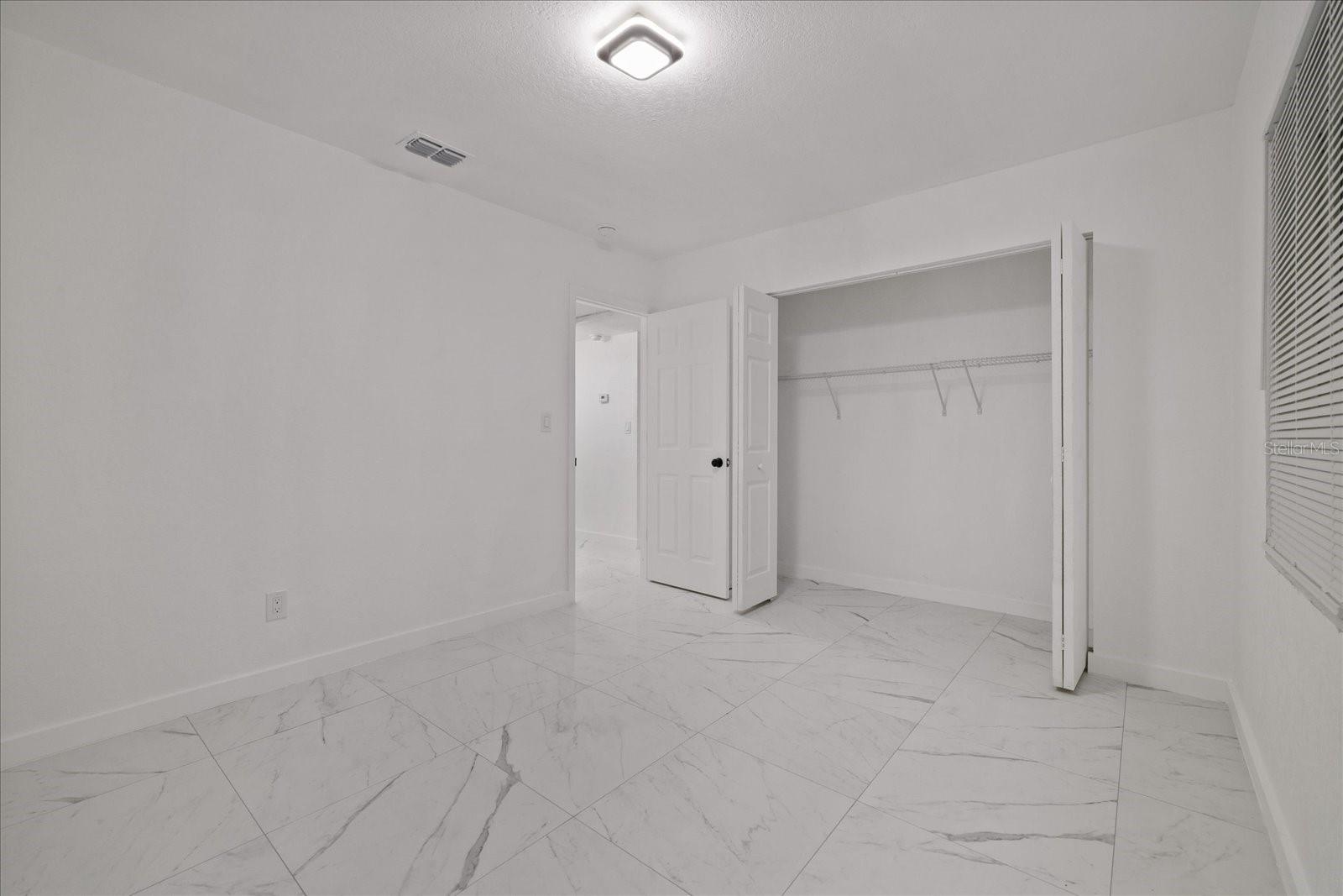 3012 E HANNA AVE — photo 15
