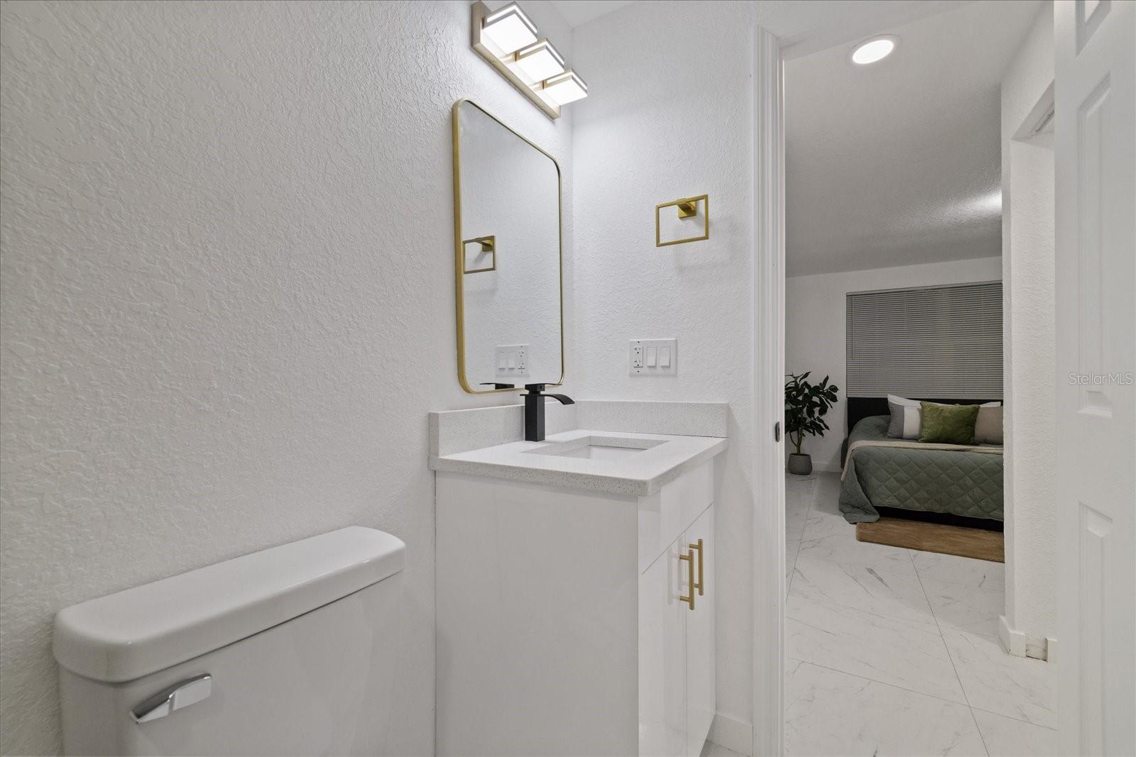 3012 E HANNA AVE — photo 25
