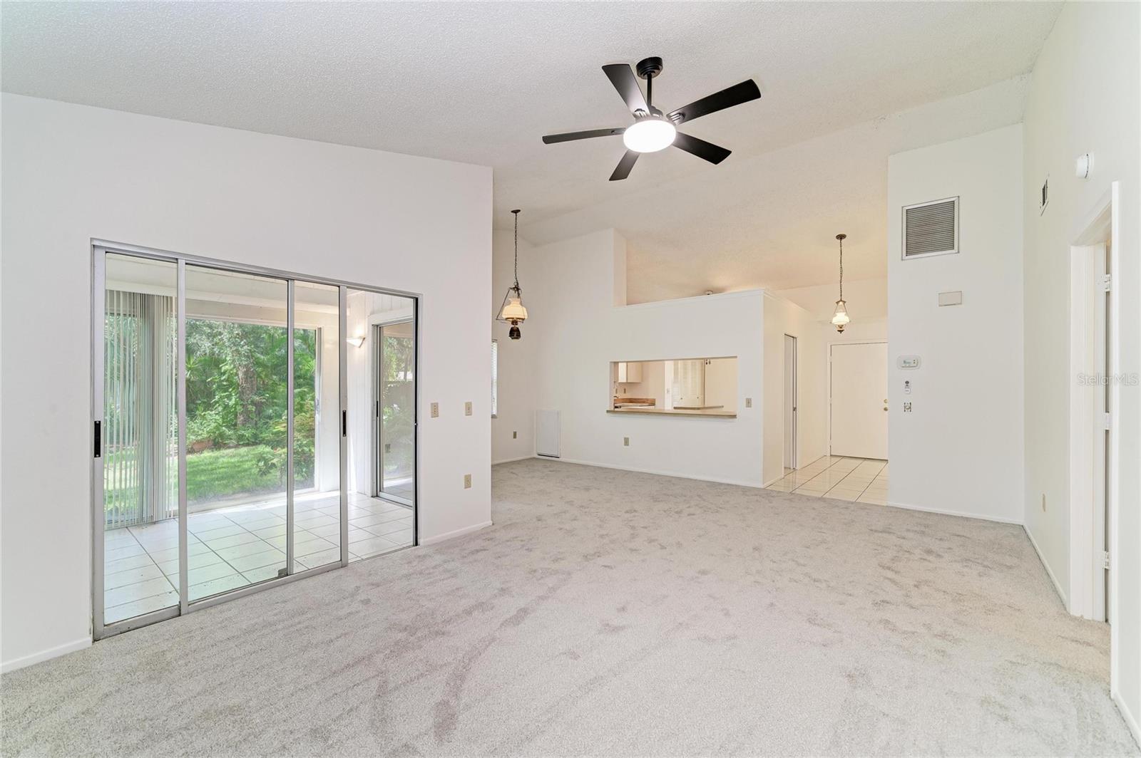 4863 VILLAGE GARDENS DR #186 — photo 7