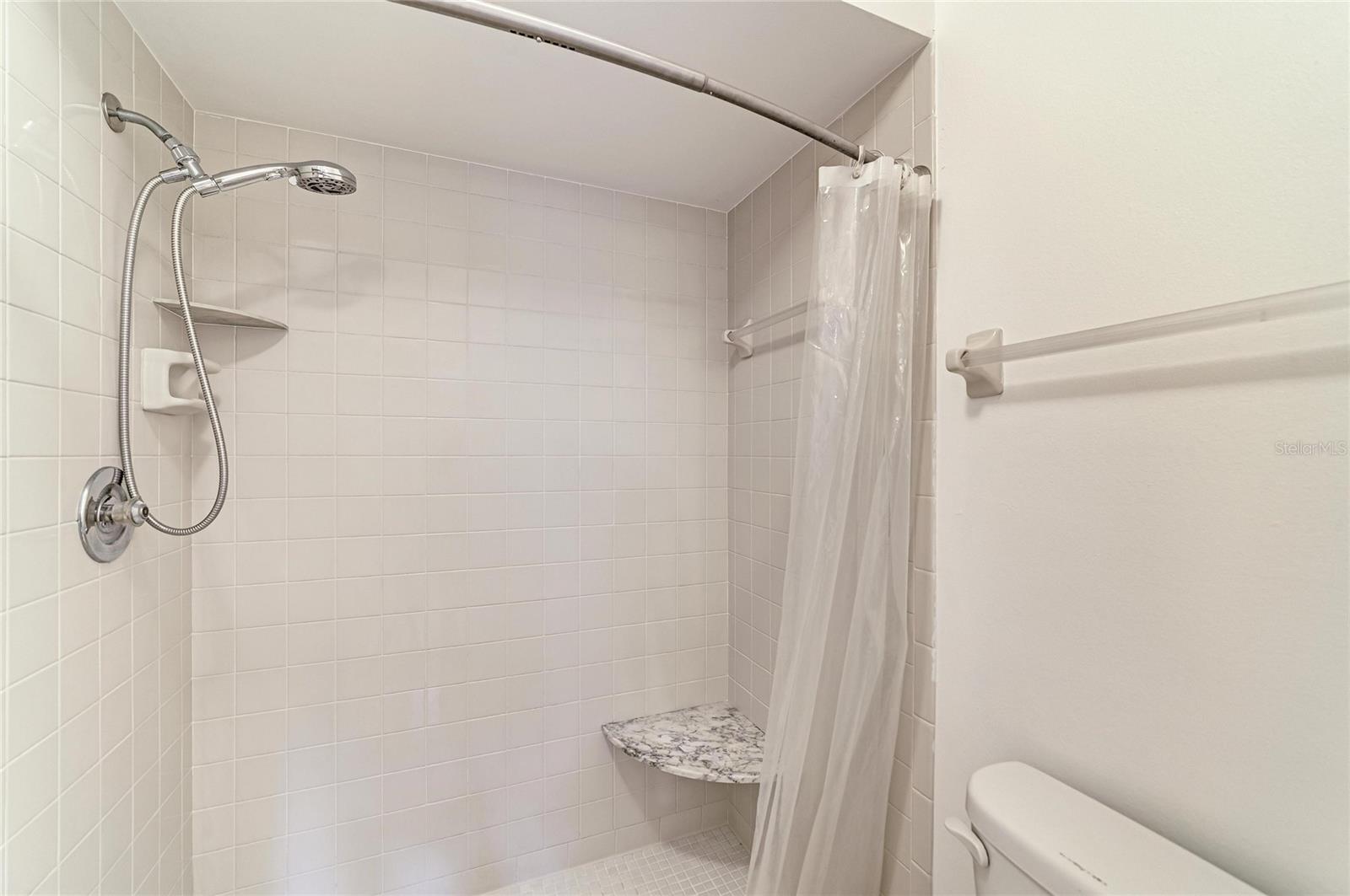 4863 VILLAGE GARDENS DR #186 — photo 15
