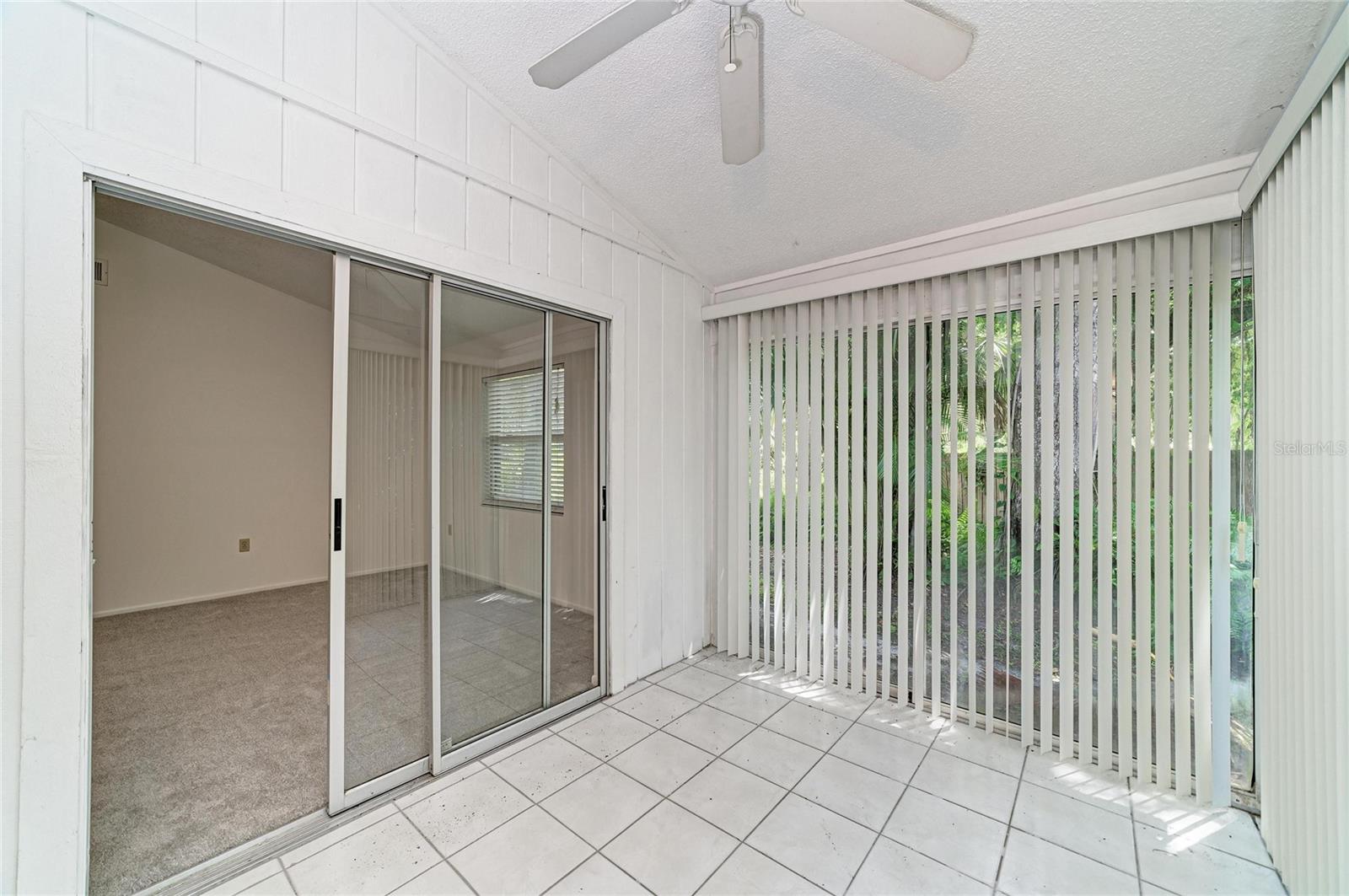 4863 VILLAGE GARDENS DR #186 — photo 21