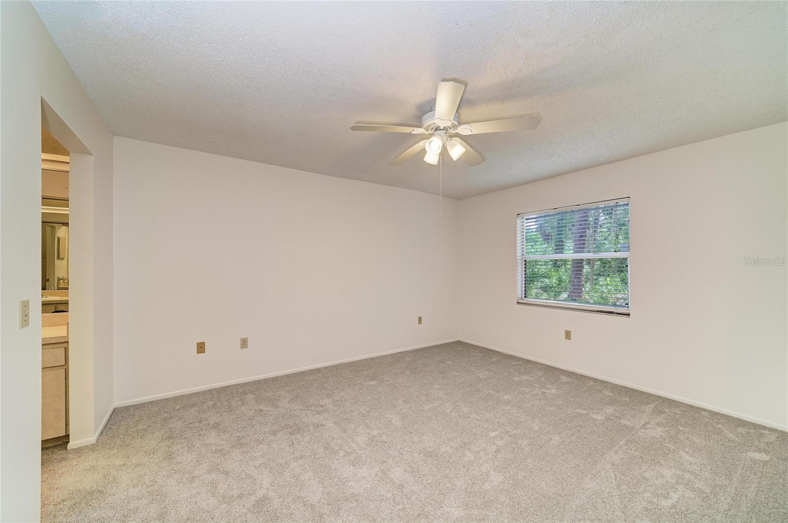 4863 VILLAGE GARDENS DR #186 — photo 12