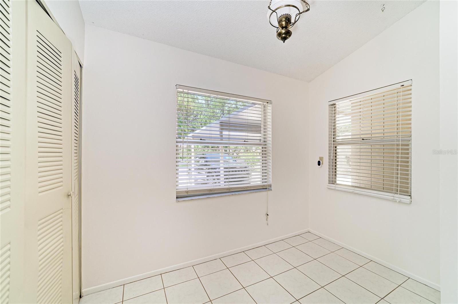 4863 VILLAGE GARDENS DR #186 — photo 10
