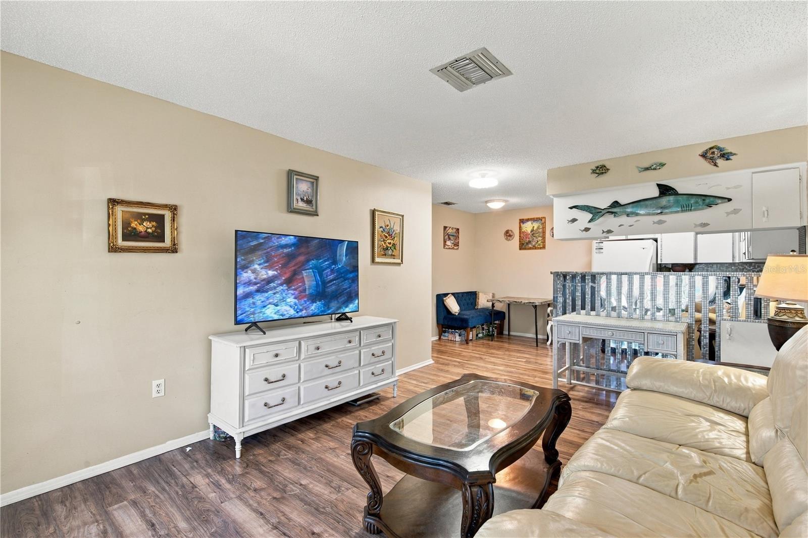 4359 TAHITIAN GARDENS CIR #B — photo 4