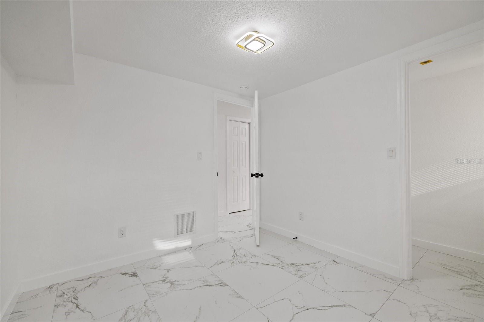 1134 ENGMAN ST — photo 16