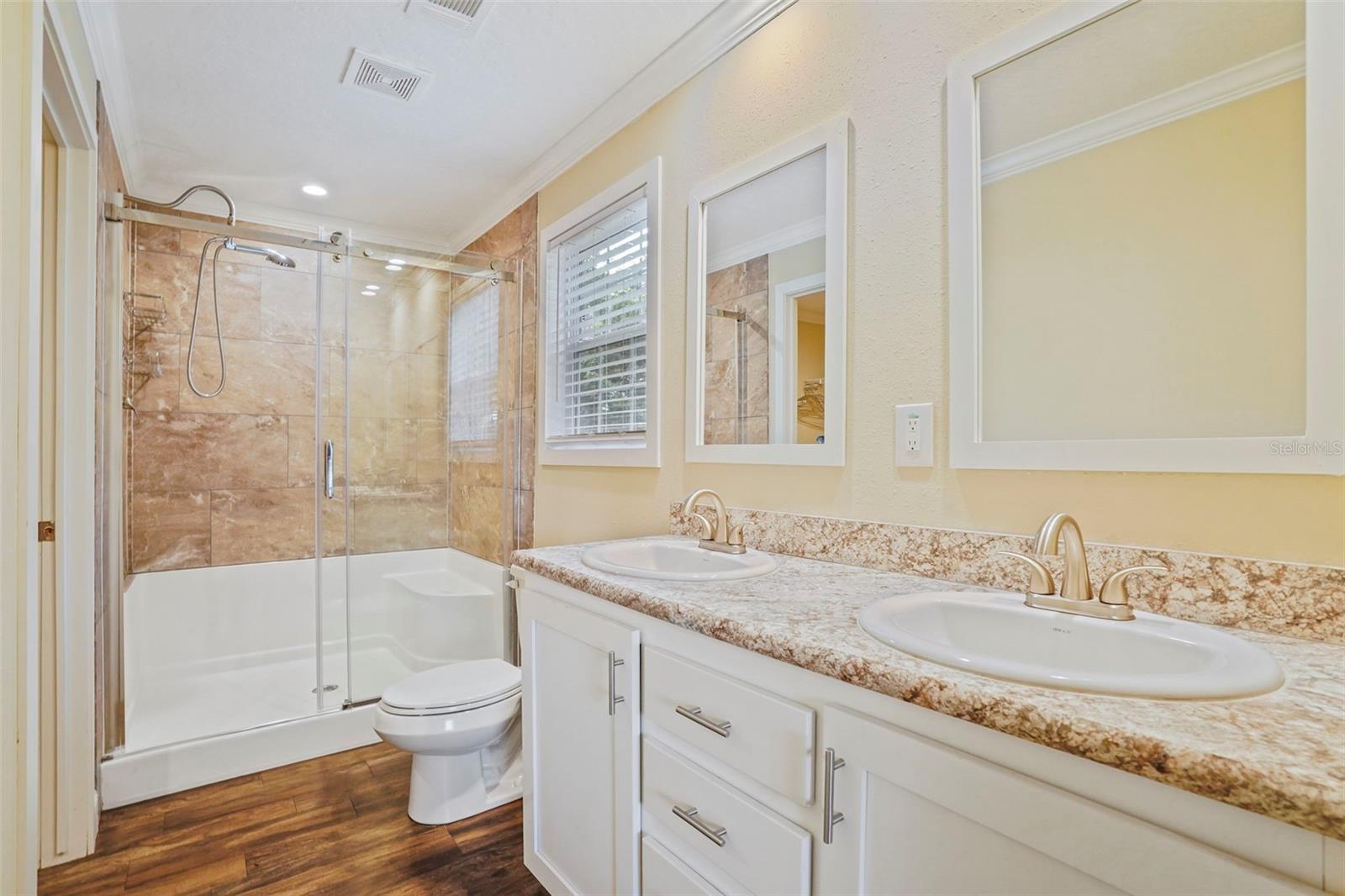 12713 DARREN PL — photo 16