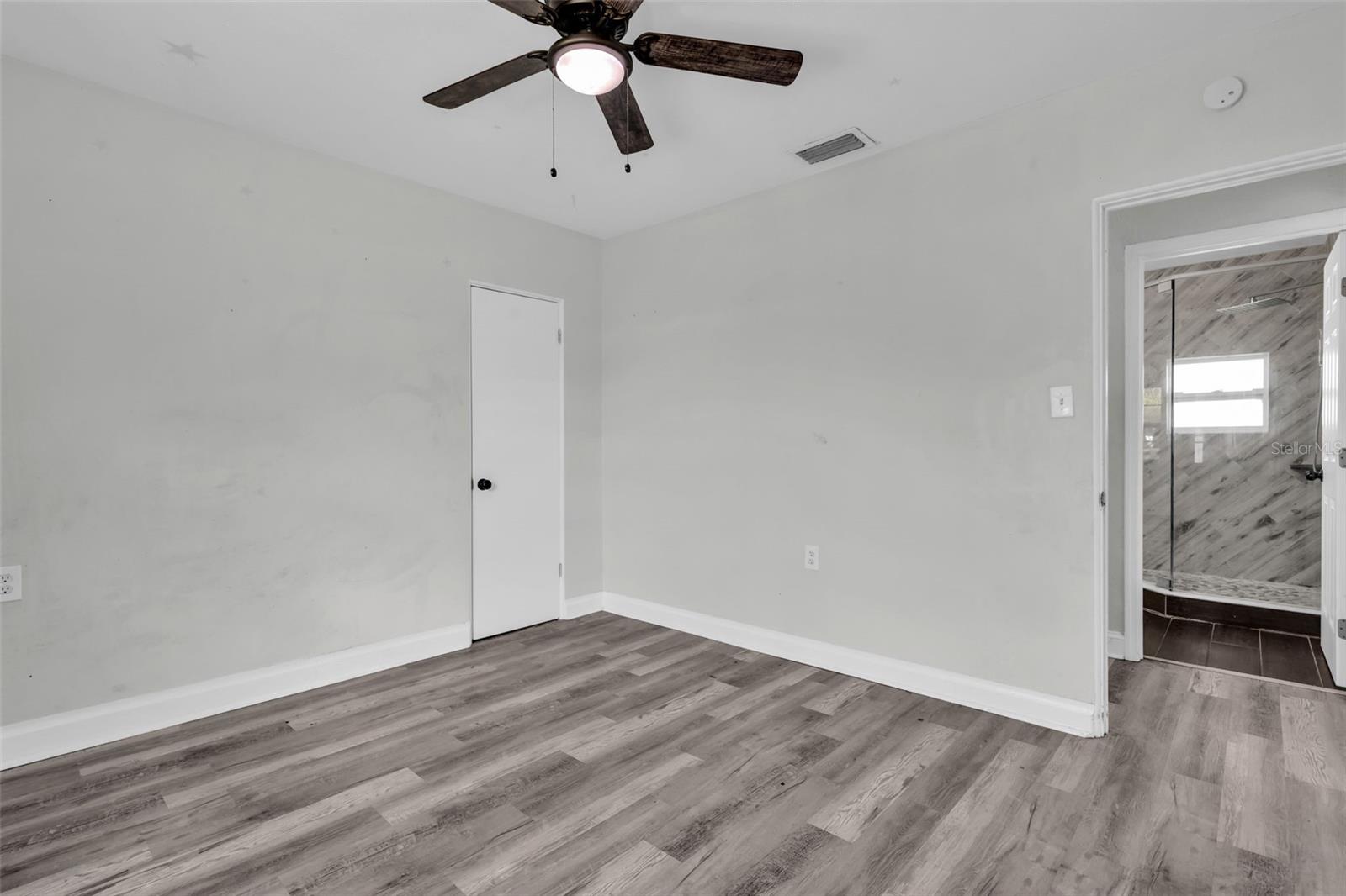 246 MAGELLAN DR — photo 32