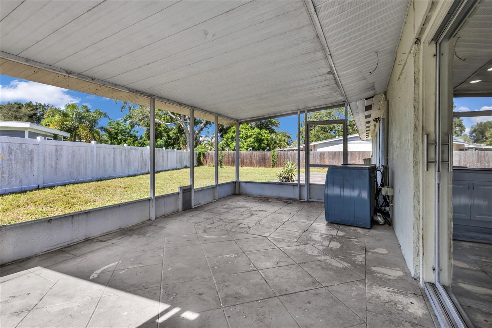 246 MAGELLAN DR — photo 10