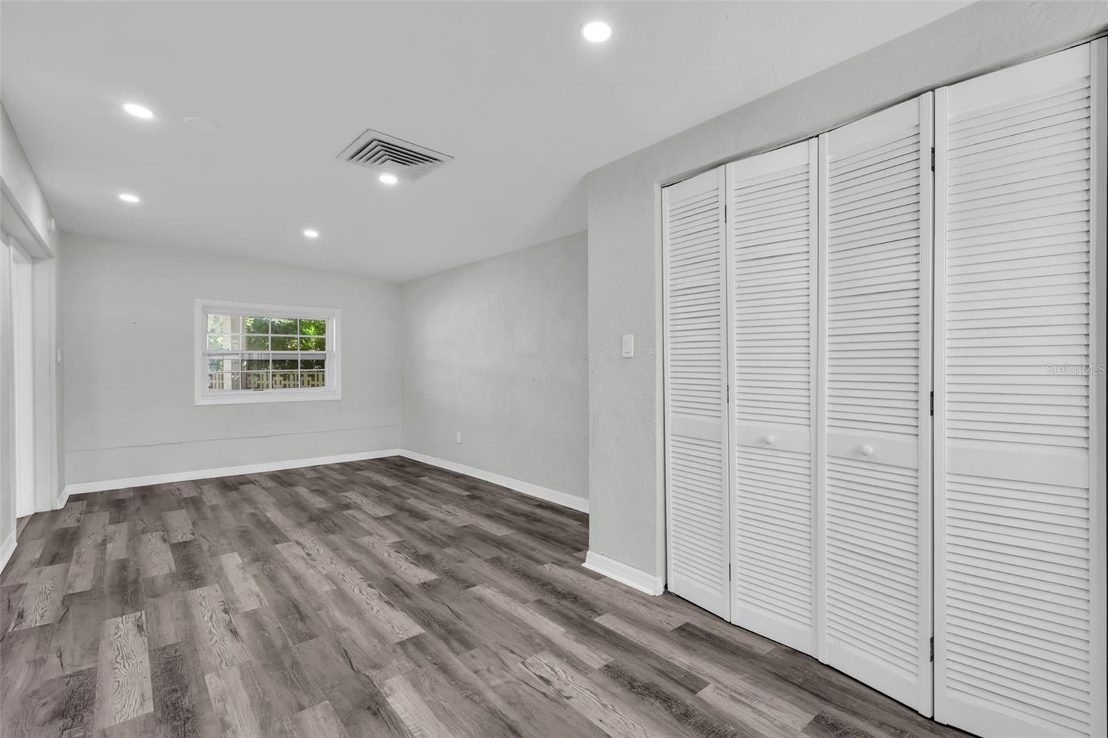 246 MAGELLAN DR — photo 22