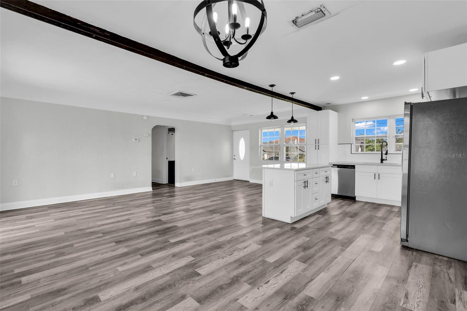 246 MAGELLAN DR — photo 4