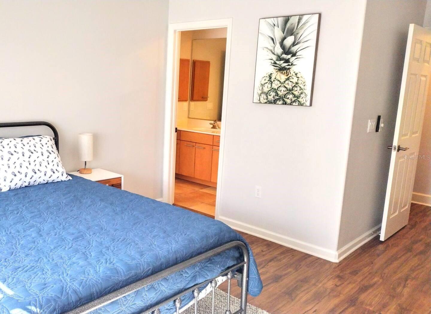 4250 SWIFT RD — photo 17