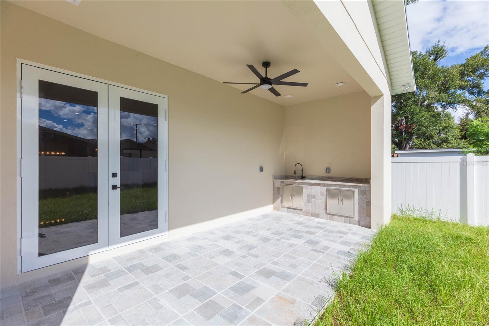 7205 N LOIS AVE — photo 51