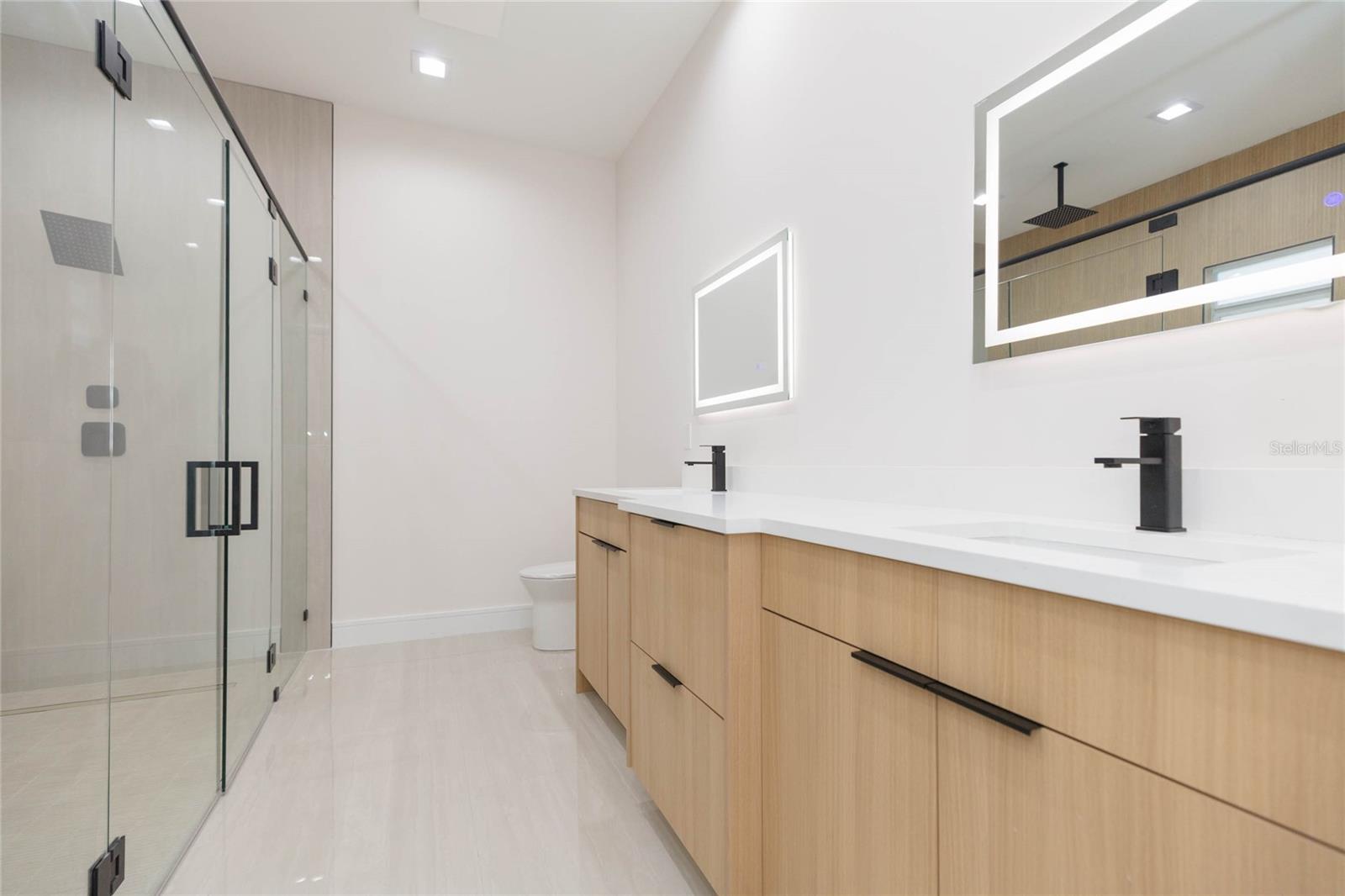 7205 N LOIS AVE — photo 38