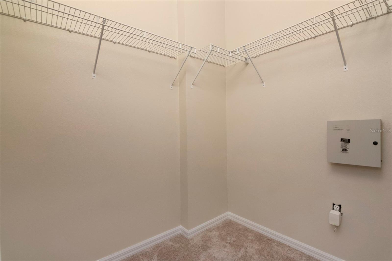 4250 WARWICK HILLS DR — photo 26
