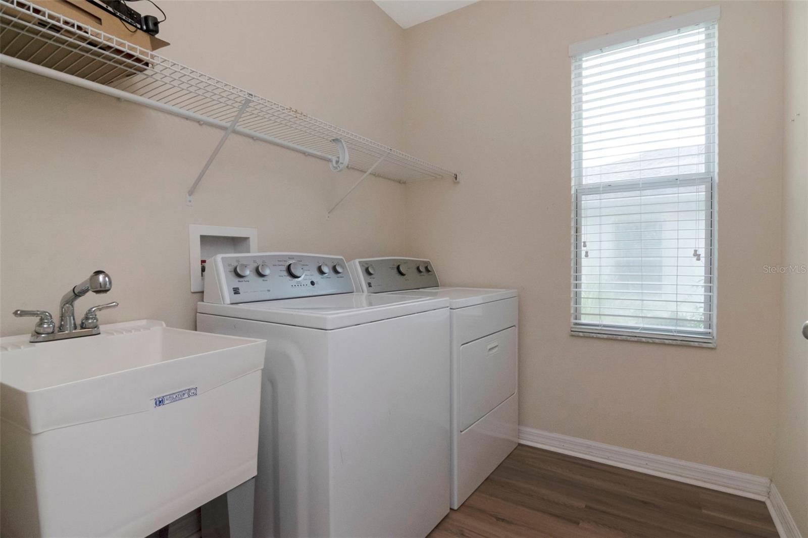 4250 WARWICK HILLS DR — photo 37