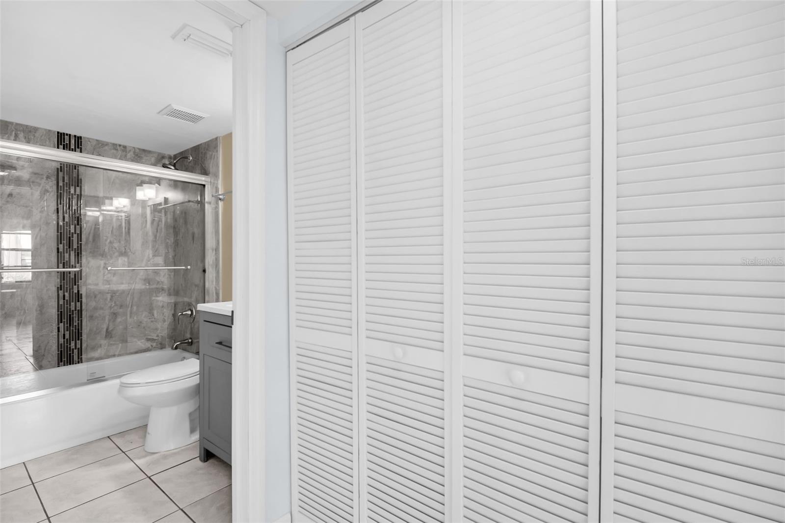 2400 WINDING CREEK BLVD #18-105 — photo 12