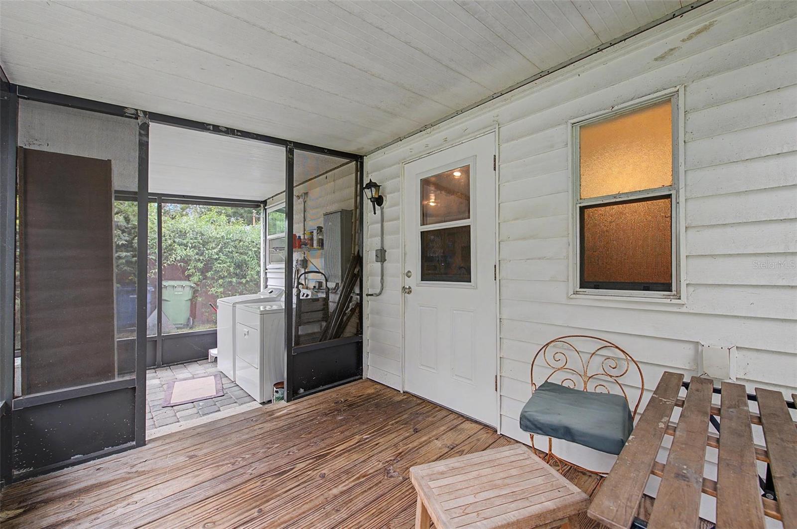 1106 W HIAWATHA ST — photo 20