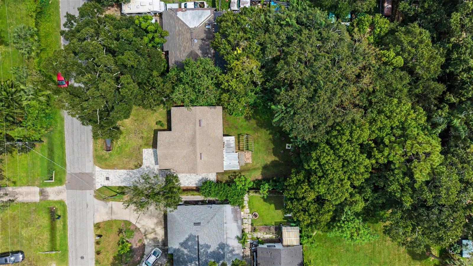 1106 W HIAWATHA ST — photo 26