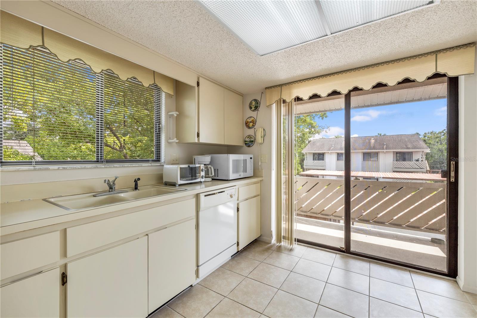 8023 FEATHER CT #D — photo 6