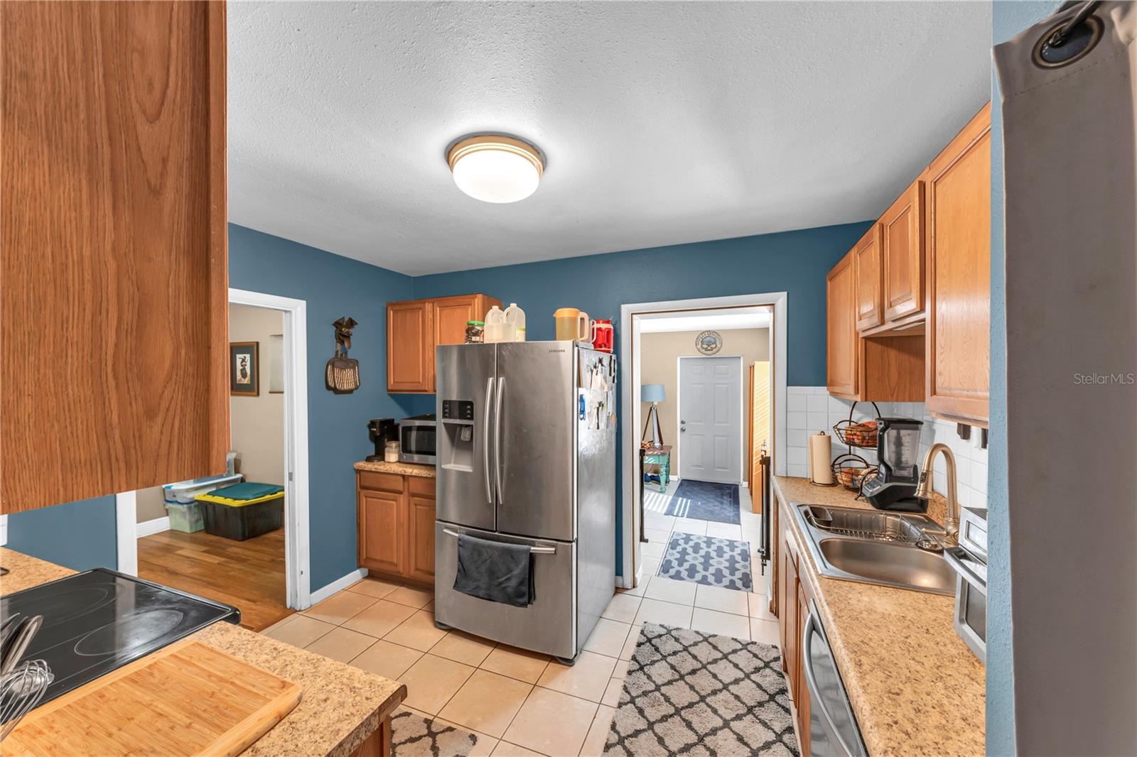 1104 E LAMBRIGHT ST — photo 15