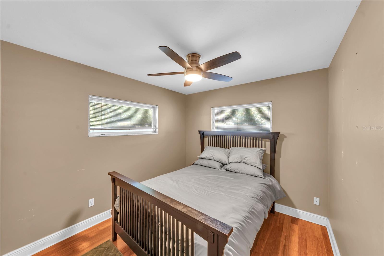 1104 E LAMBRIGHT ST — photo 18